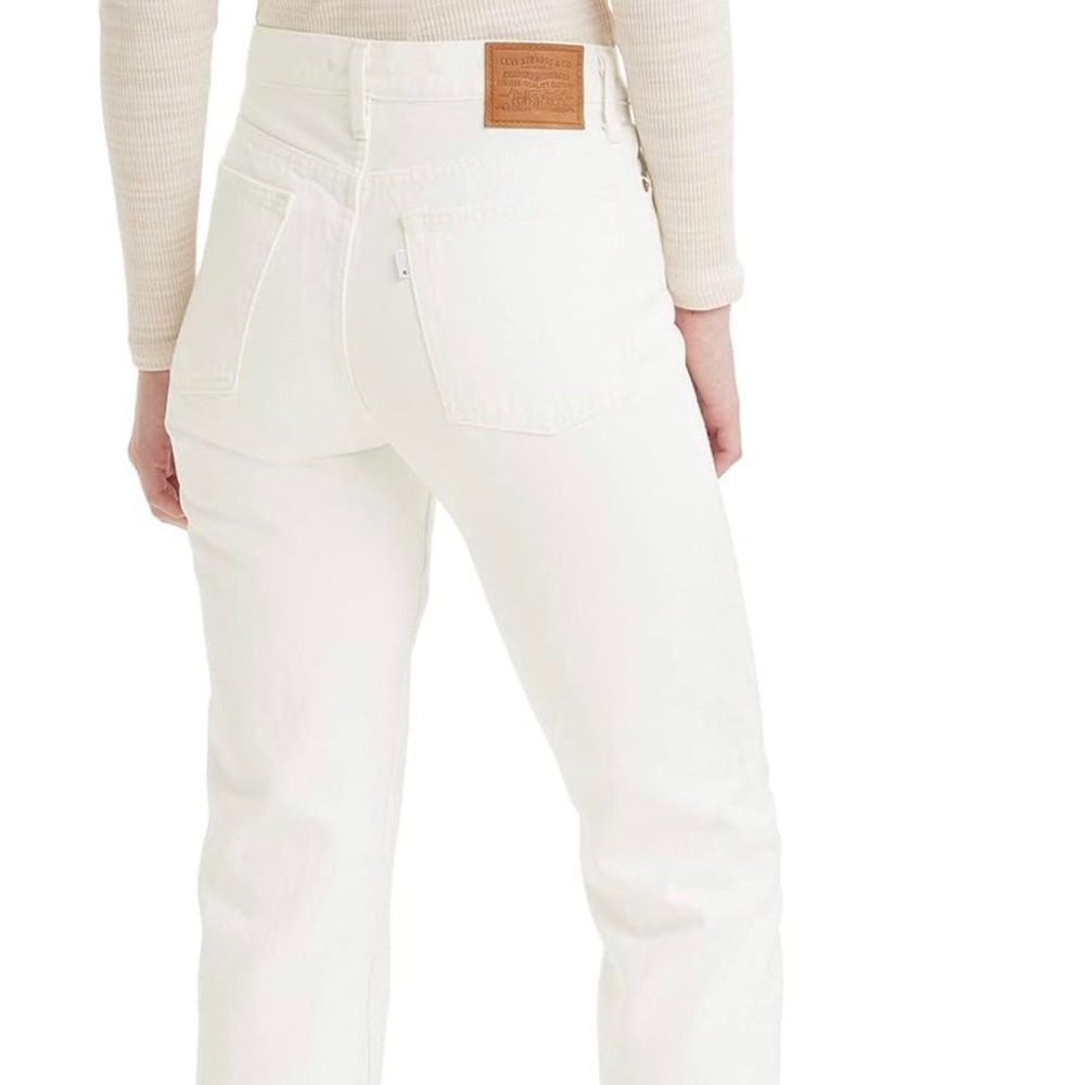 Levi wedgie straight jeans in white